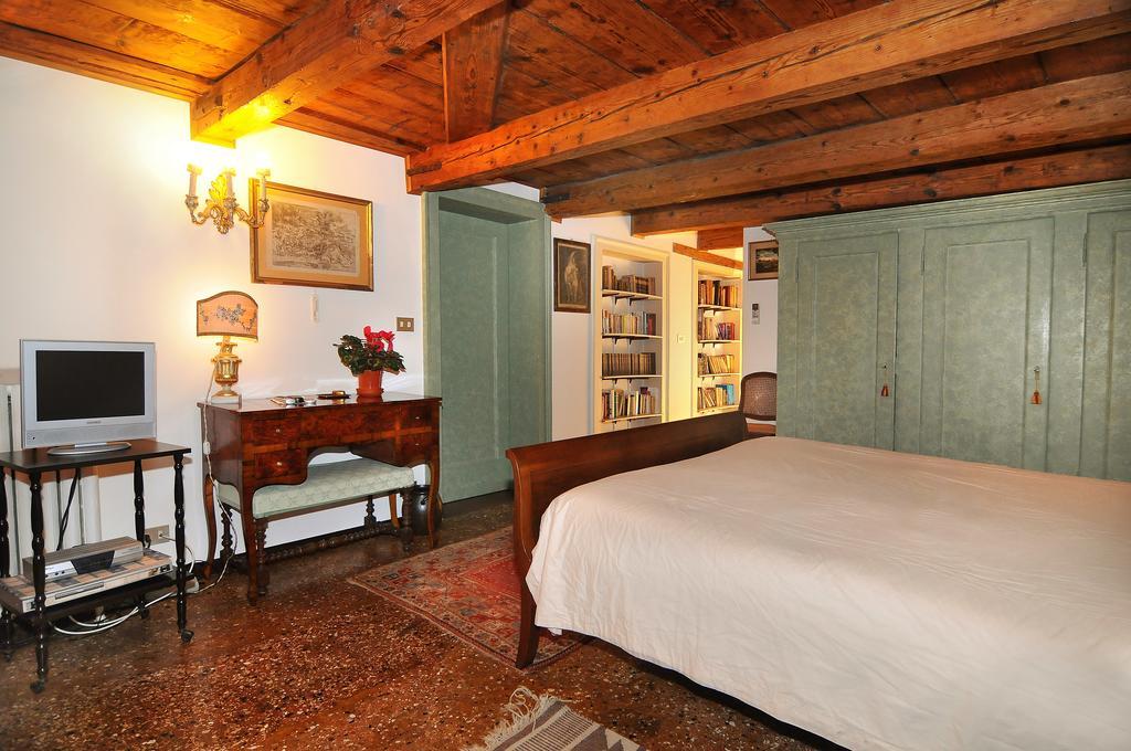 Palazzetto Da Schio * Venedig